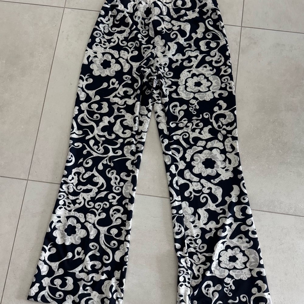 Floral Patterned Navy and White Flair Pants
